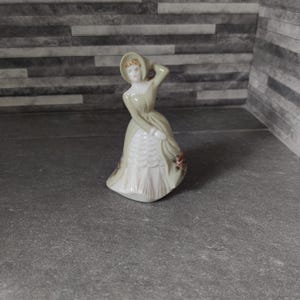 Wade My Fair Ladies Sarah 1990&#39;s Figurine