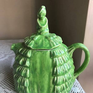 Sadler Green Ye Daintee Lady Teapot, Made in England