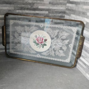 Bandeja de cristal de encaje vintage, Bandeja de tocador, Petit Point, bordados