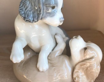 Lladro Nao Daisa Porcelain Dog Figurine, Playing Puppy Ornament, Made in Spain