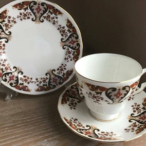 Colclough Teacup, Saucer and Tea plate. Vintage trio.  Home decor. hostess gift.