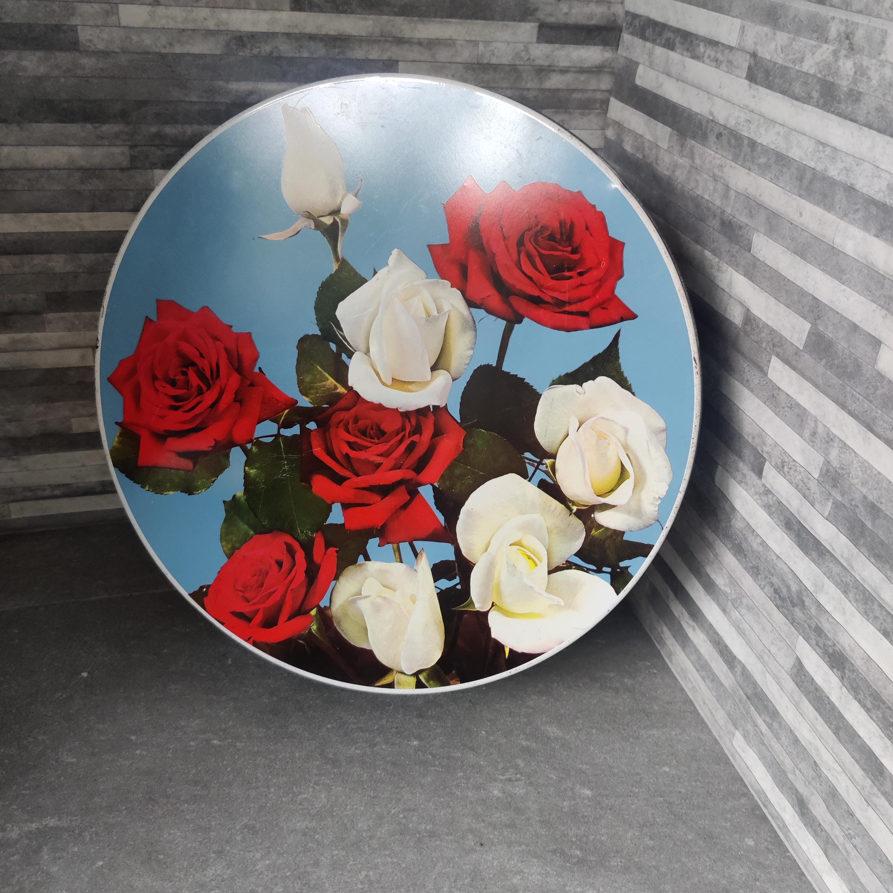 ヴィンテージの丸型花柄缶、バラや花が描かれた美しい青い缶 - Etsy 日本
