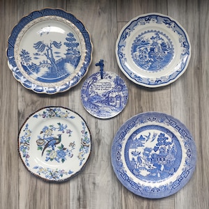 5 x Blue and White Decorative Plate Set, Wall Art Decor, Classic Ceramic Plates, Gallery Wall