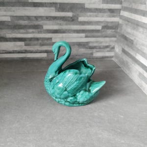 Green Swan Planter
