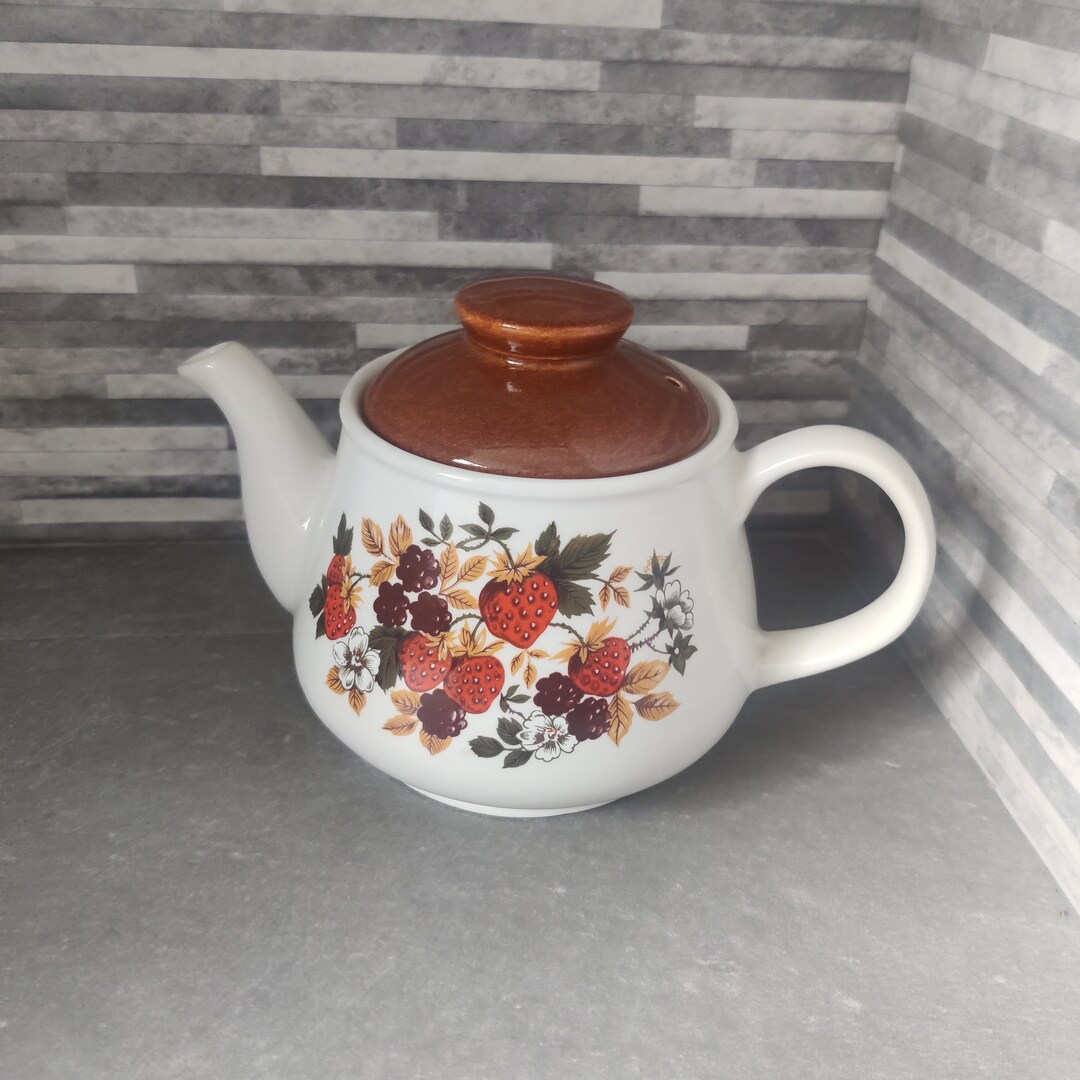 アンティーク　SADLER レトロな白と赤の陶器ポット Sadler Strawberry Teapot, Made in England, Flower Teapot - Etsy
