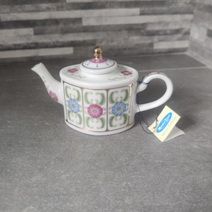 Miniature Teapot from the Porcelain Art Miniature Teapot Collection, Floral teapot