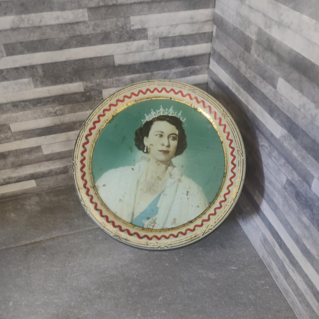 女王戴冠式記念缶、王室記念品、エリザベス女王 1953 年 - Etsy 日本