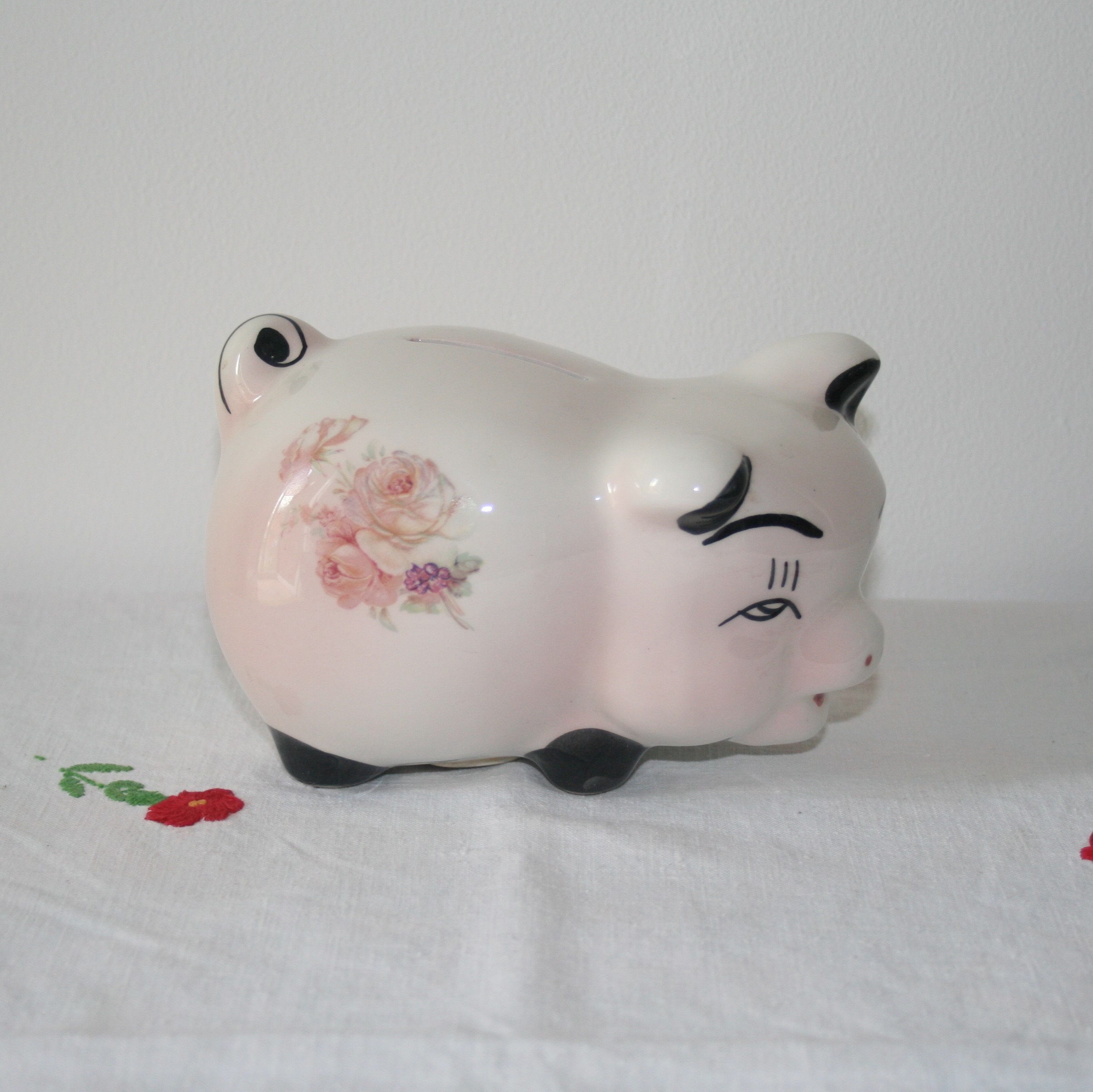 Porte-bonheur Cochon Magnétique En Porcelaine KCG - 4,5 X 3,5 Cm, Blanc