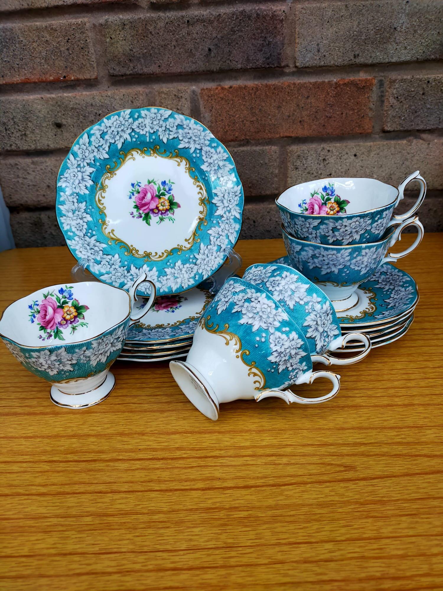 Set of 5 Royal Albert Enchantment Trio - Teacup, Saucer and Tea 
