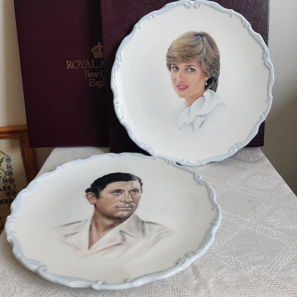 Royal Albert Princess Diana and Prince Charles Wedding Commemorative Plates 1981, new in box