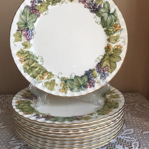 Royal Worcester Vine Harvest Dinner Plates