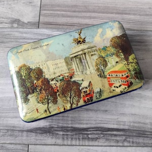Vintage BLUE BIRD toffee tin. Hyde Park London. Decorative box. 1940's. "Take the Home Sweet Home".