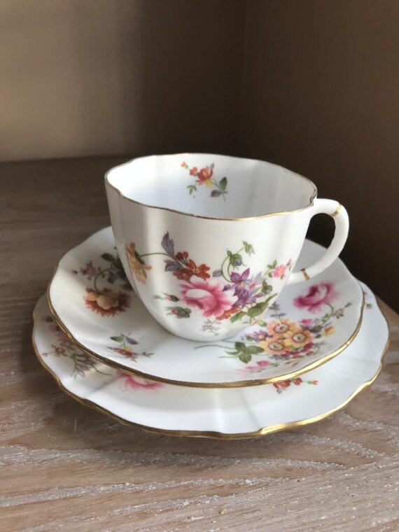 ロイヤル クラウン ダービー トリオ - ダービー ポージーズ - ティー  