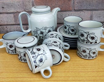 Set of Vintage Hornsea England Retro Small Mugs and Creamer