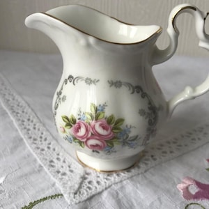 Royal Albert Vintage Milk Jug / Creamer &#39;Tranquility&#39; Made in England