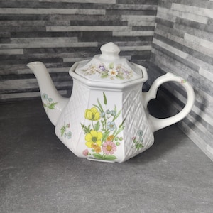 Sadler Floral Teapot, Made in England, Flower Teapot