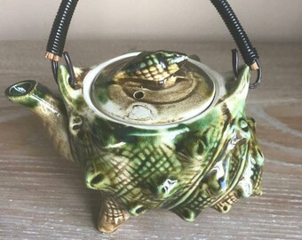 Small Shell Teapot Vintage Majolica Ceramic One Person Pot Japan