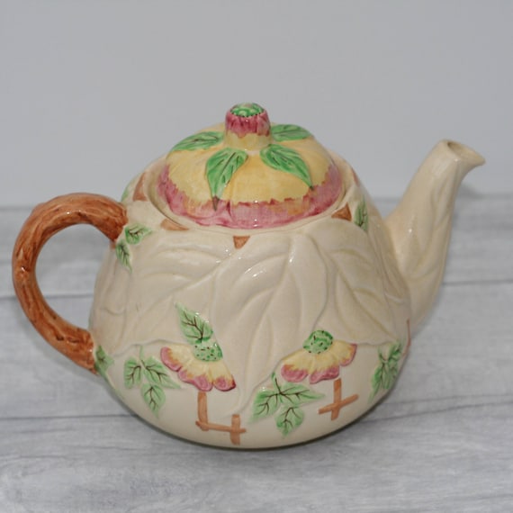 Made in Staffordshire England Beech Pattern Vintage Brentleigh Ware Teapot