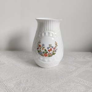 Aynsley Butterfly &#39;Cottage Garden&#39; Vase