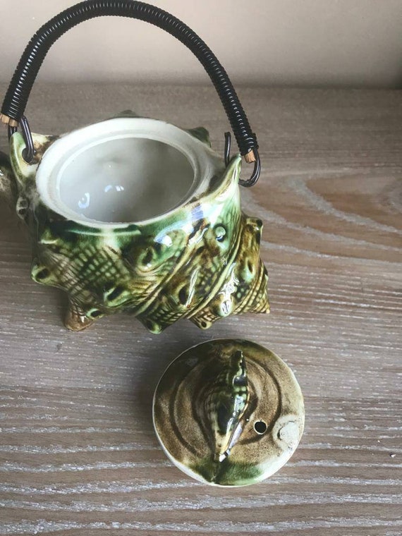 Small Shell Teapot Vintage Majolica Ceramic One Person Pot Japan