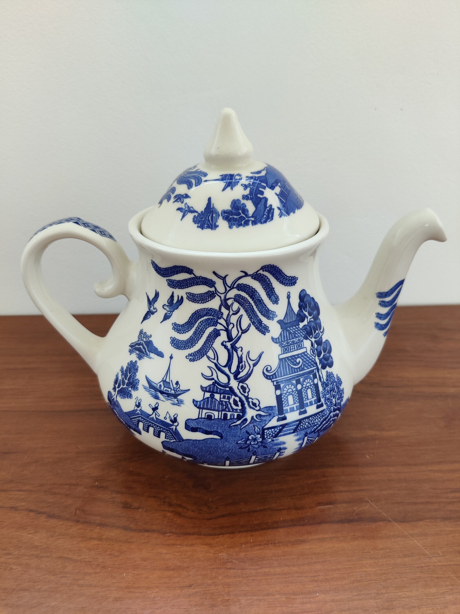 Old Willow Teapot Blue Willow Teapot Vintage Kitchen Etsy