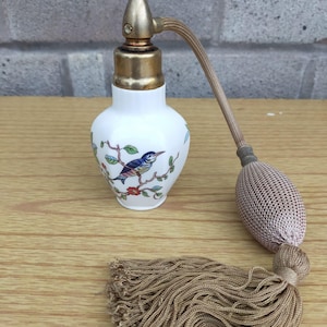 Frasco de perfume vintage Aynsley Pembroke con atomizador.