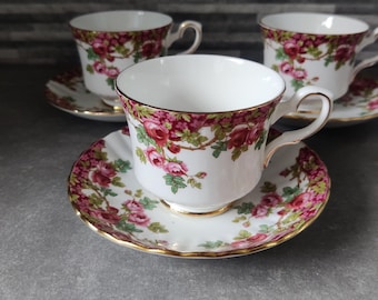 Trzy filiżanki i spodki Royal Stafford „Olde English Garden” z motywem róż. Filiżanka i spodek vintage z lat 70. XX wieku. Dekoracja do domu.