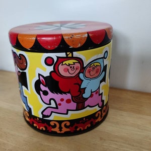 Vintage Cadbury Chocolate Fingers Biscuit Tin, Beautiful Decorative Vintage Cadbury Tin, Vintage Chocolate Tin, Decorative Tin