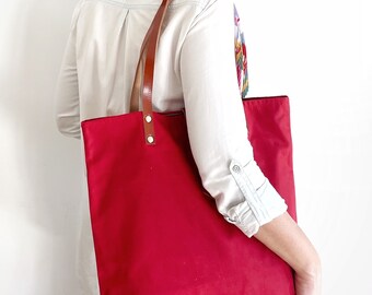 Red Canvas Shoulder Bag Woman, Waxed Canvas Bag with leather straps, Casual Handbag for Mom