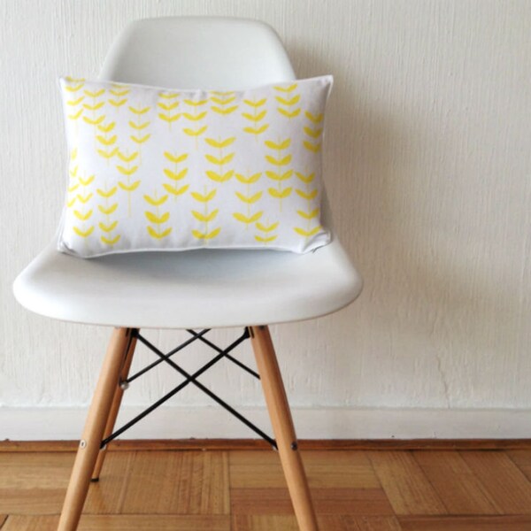 Decorative Pillow case - Throw pillow in yellow and white - One of a kind - Free shipping