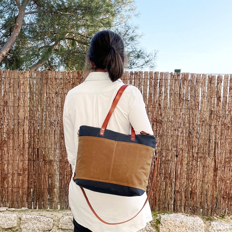 Gewachste Wandelbare Rucksack-Einkaufstasche, Segeltuch-Rucksack mit Lederriemen, personalisierter Tagesrucksack für Arbeit und Reisen, benutzerdefinierte Rucksackfrau Bild 2