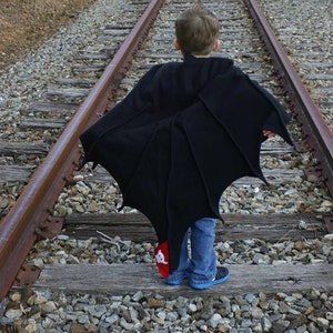 Night Fury Dragon Cape: Fleece Costume, How to Train Your Dragon Night Fury Dragon Cape  Toothless Dragon Cape  Halloween Dragon Costume