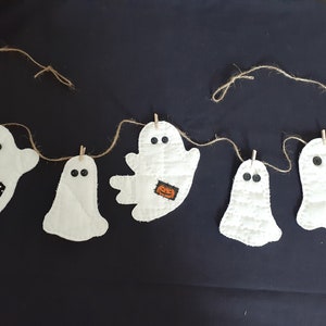 Quilted Ghost Garland, Vintage Quilt Halloween Banner,