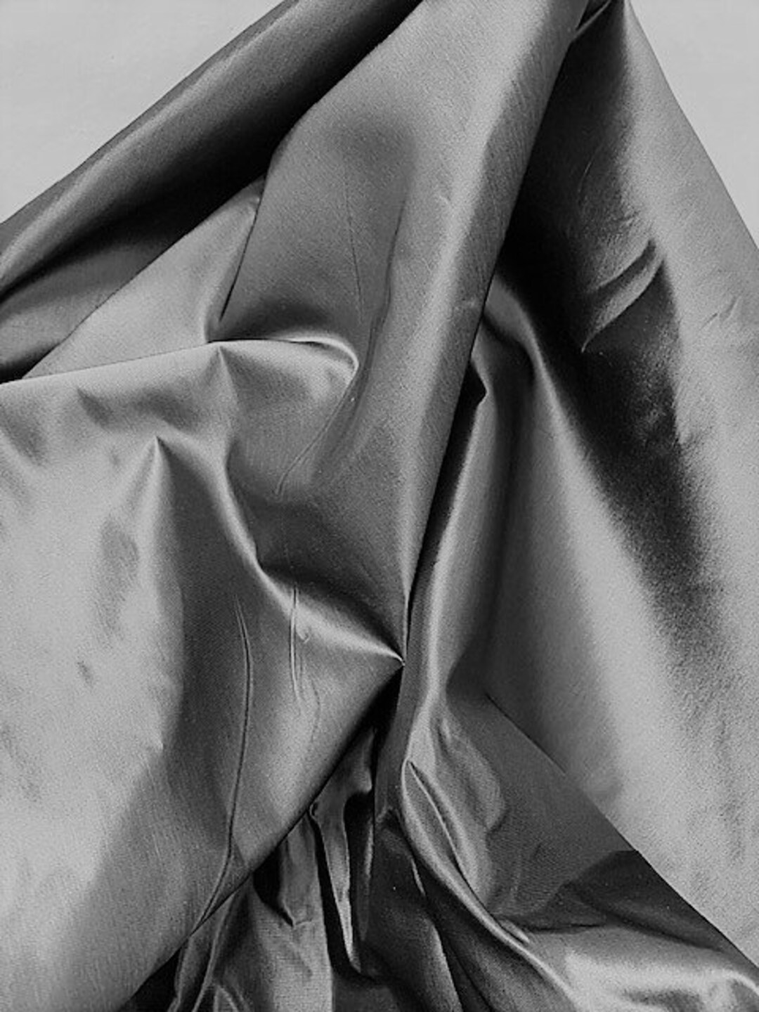 Taffeta Heavy Weight Fabric in Iridescent Black/silver Etsy