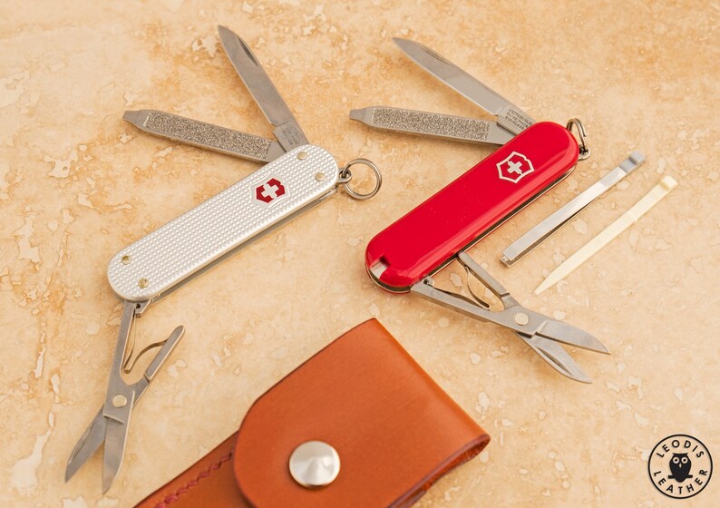 Victorinox Classic Swiss Army Knife and Leather Pouch Set british