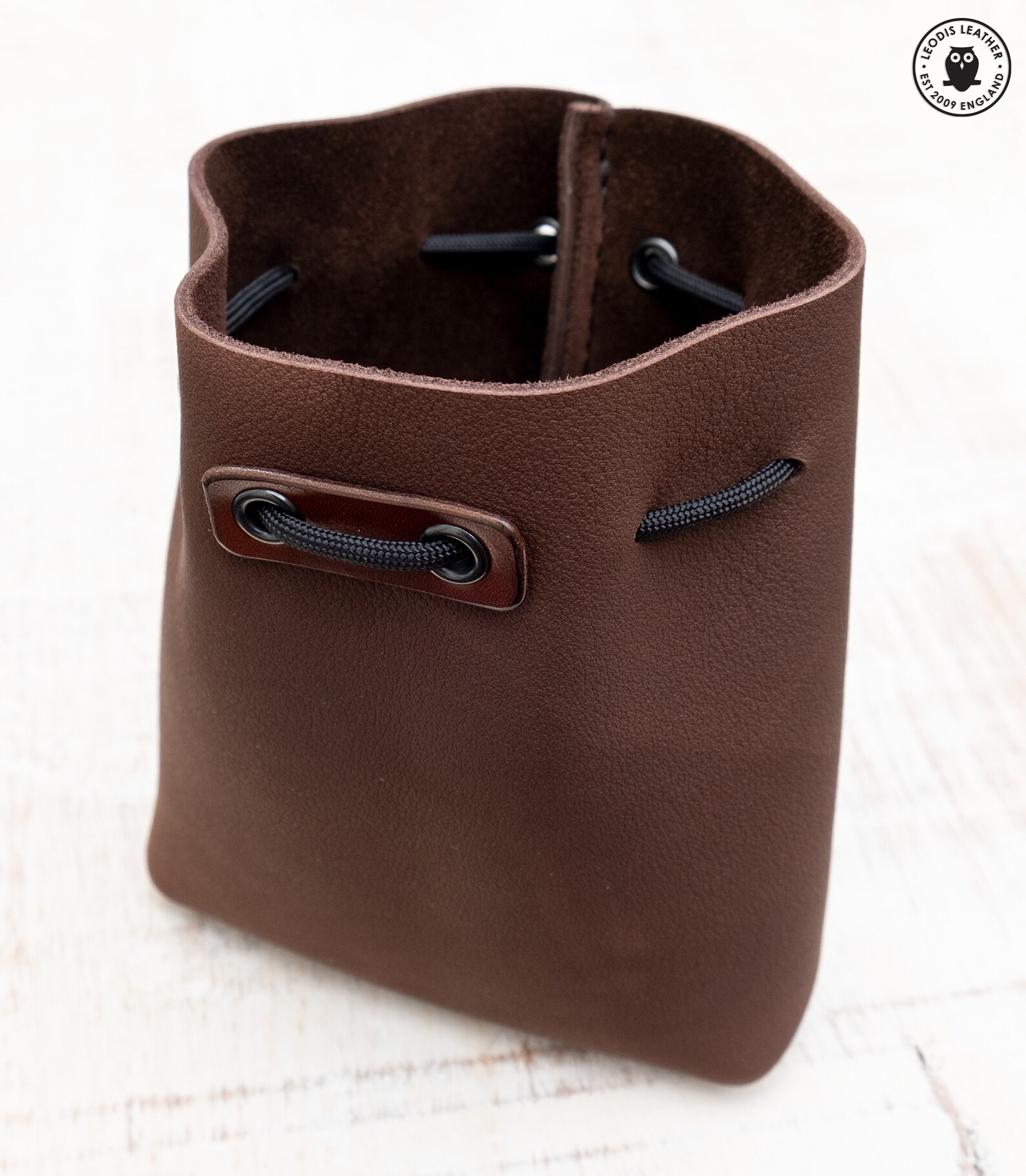 small heel pouch in soft calfskin