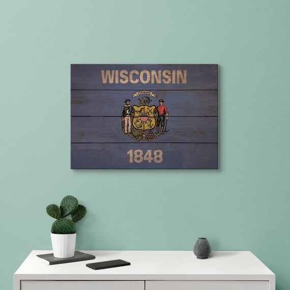 Wisconsin State Flag On Wood Pallet Wisconsin Flag Print Etsy