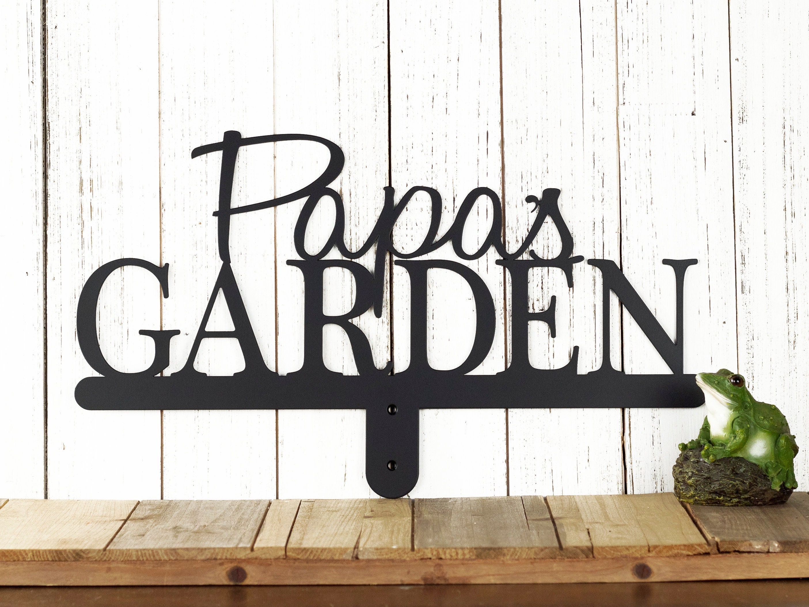 Papa’s Garden Plaque, Personalized Garden Sign, Metal Name Sign