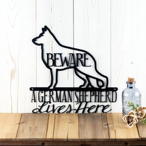 Letrero de pastor alemán, arte de pared de metal, regalo para amantes de los perros, mamá de perro, colgante de pared de metal, arte de pared para exteriores