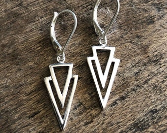 Bijoux bohèmes modernes Boucles d'oreilles triangle en argent Boucles d'oreilles géométriques Boucles d'oreilles en argent Boucles d'oreilles pendantes minimalistes Bijoux triangulaires Boucles d'oreilles flèche