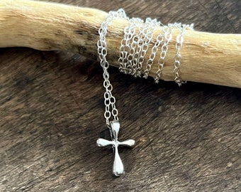Collier croix en argent, collier minimaliste, bijoux bohèmes, collier bohème, bijoux en argent, bijoux foi bohème, collier croix bohème, bijoux religieux