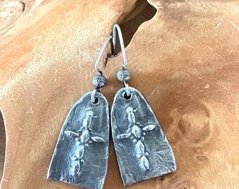 Bijoux bohèmes, Boucles d'oreilles croix, Bijoux bohèmes religieux, Boucles d'oreilles longues, Bijoux chrétiens, Boucles d'oreilles croix rustiques, Bijoux bohèmes, Fait main