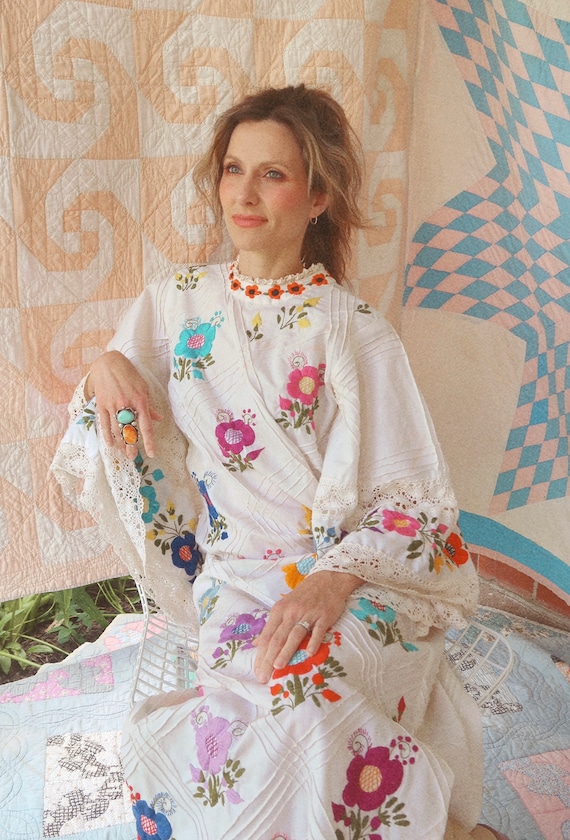 1970’s Handmade Oaxaca Embroidered Dress - image 4