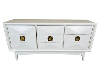 Mid-Century White Diamond Front 9-Drawer Dresser By United Furniture Co.