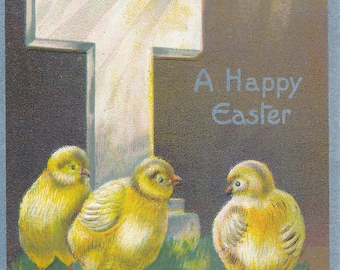 1900 "A Happy Easter" Antike Postkarte mit charmanten Küken und strahlendem Kreuz