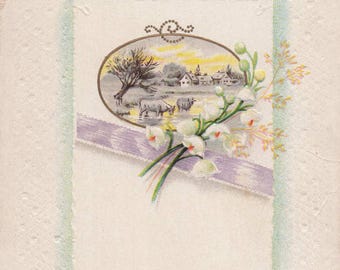 Cartão-postal antigo de aniversário de 1915: Lírio-do-vale em relevo, cena rural.