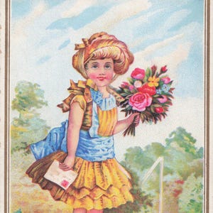 Carte Postale Ancienne Embossée avec Jeune Fille Tenant des Fleurs et une Lettre – Éphémère Début des Années 1900