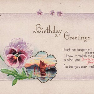 Geburtstag: Antike geprägte Geburtstagspostkarte mit Stiefmütterchen & Hafen | Serie 538A | Anfang 1900 Ephemera
