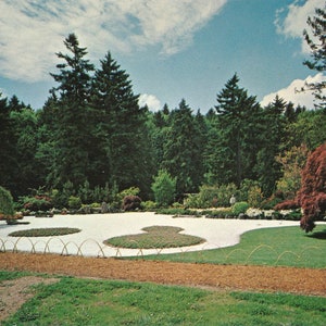 Oregon : ancienne carte postale des jardins japonais de Washington Park à Portland, Oregon. Cette carte postale vintage de Portland, Oregon, date d'environ 1960.