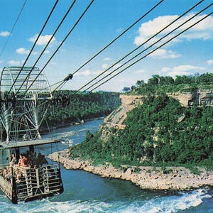 Mondo: Cartolina d'epoca "Auto aerea spagnola" - Sospesa sul Grande Vortice, Canada - Spedizione e resi gratuiti